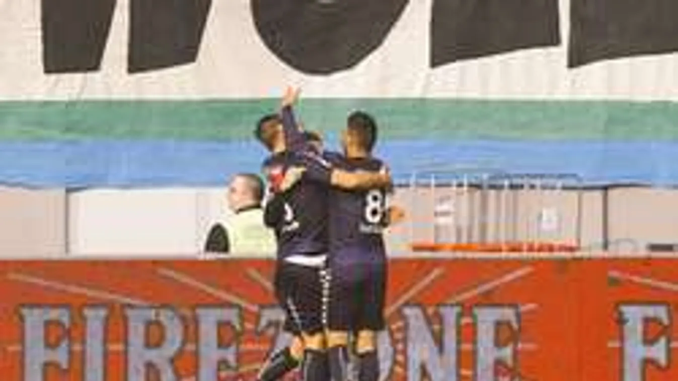 Alpári focidrukker: Ilyen még sosem történt a pálya kellős közepén