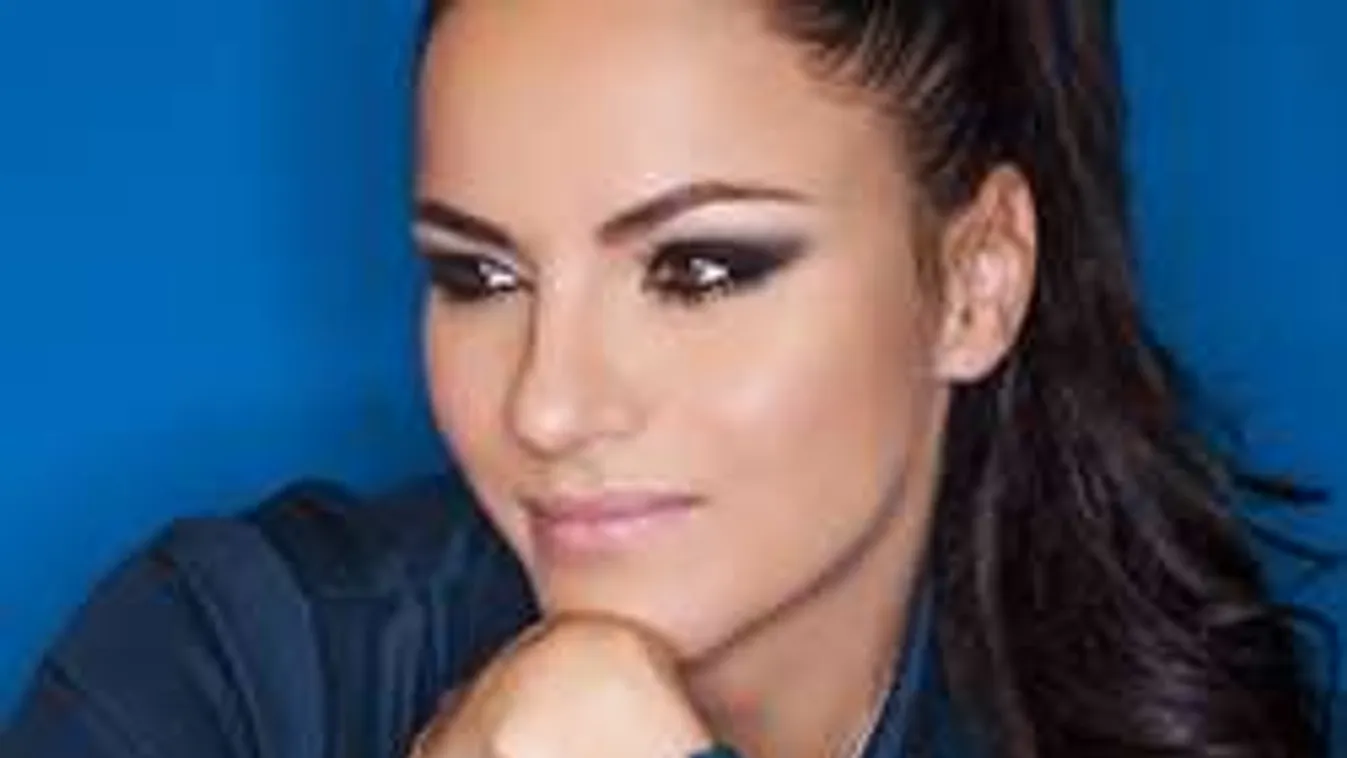 Hatalmas örömhír: Megszületett a magyar énekesnő gyermeke!