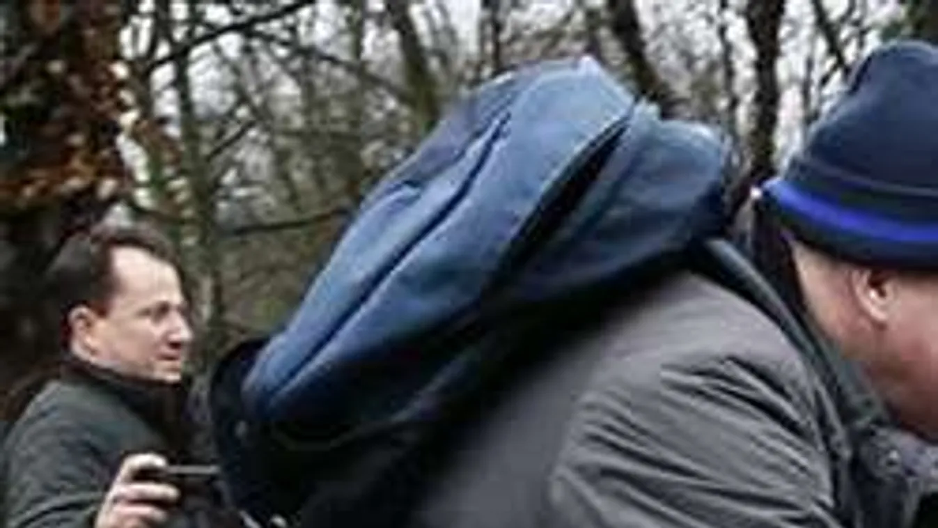 Fél a terroristáktól a miniszter, nem mer biciklivel munkába járni!