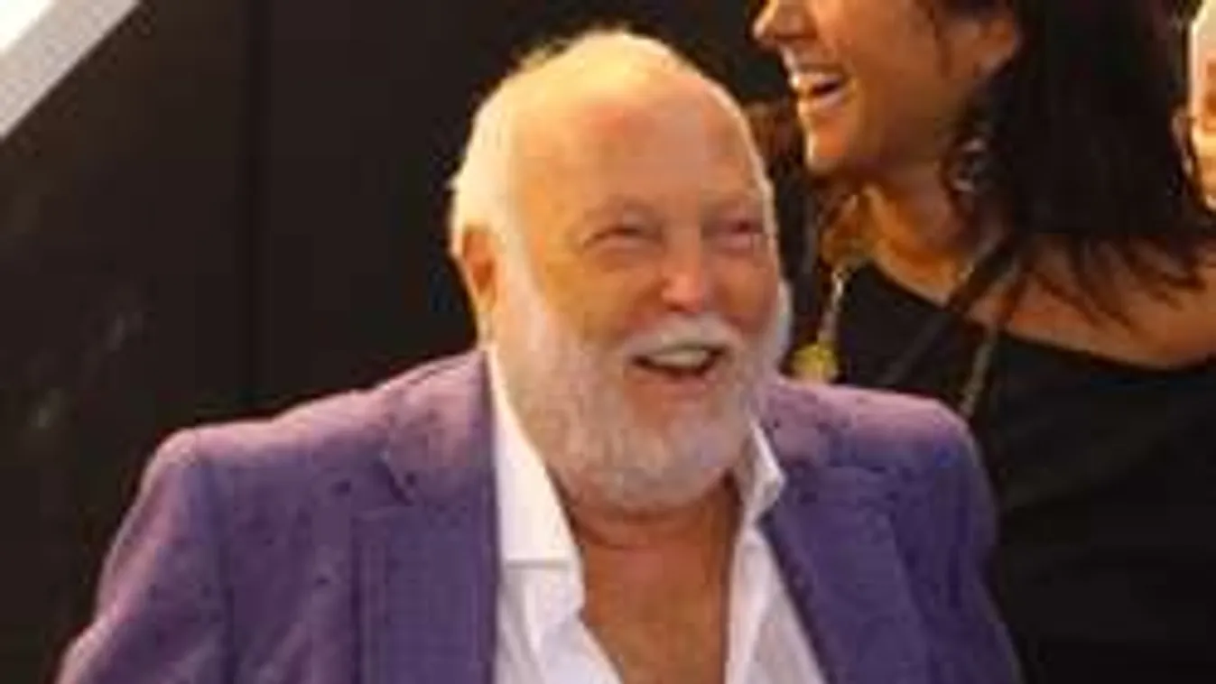 Hidegzuhany érte Andy Vajnát