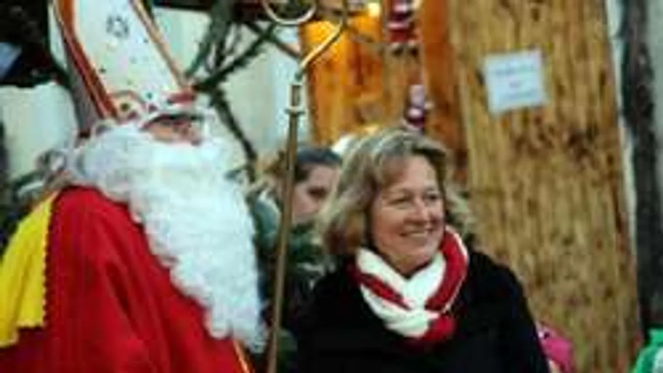 Kirúgták a Mikulást, mert ellenezte az iszlám gyermekházasságot!