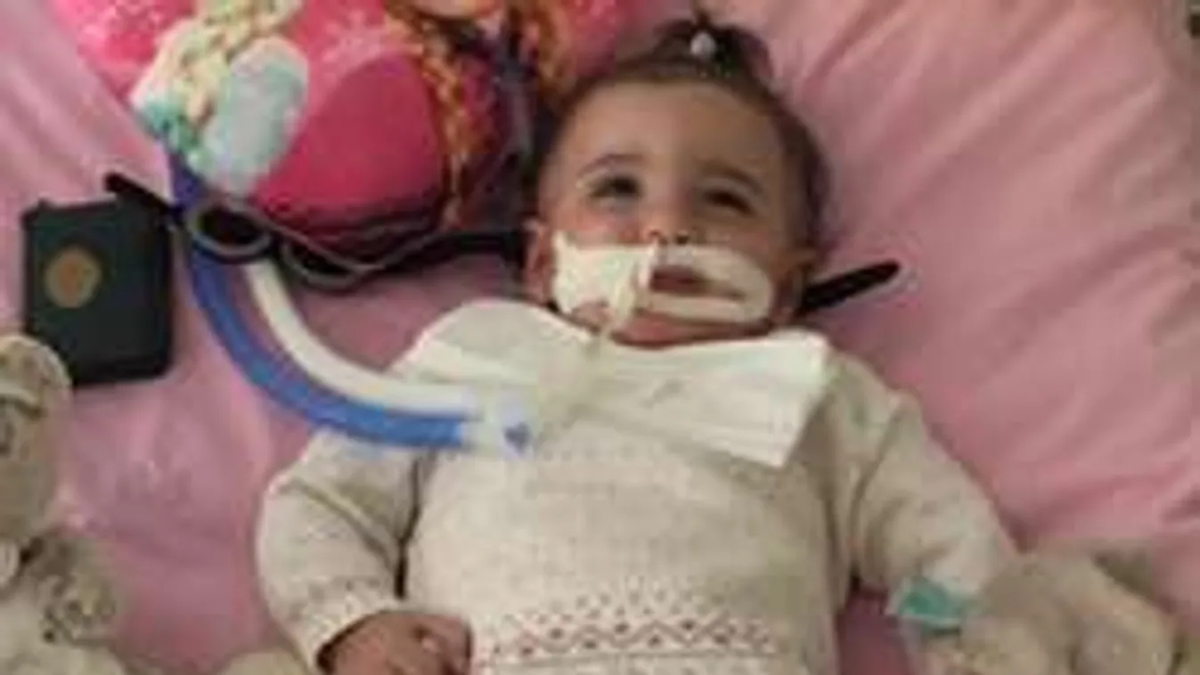 Csodálatos módon tért magához a kómás kisbaba!