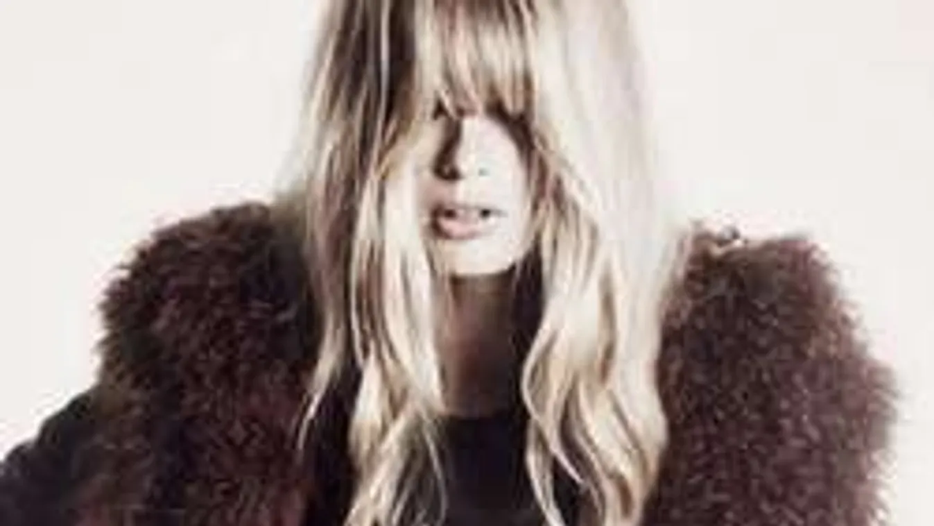 Íme, az ősz nélkülözhetetlen ruhadarabja: ezt hordja most minden nő