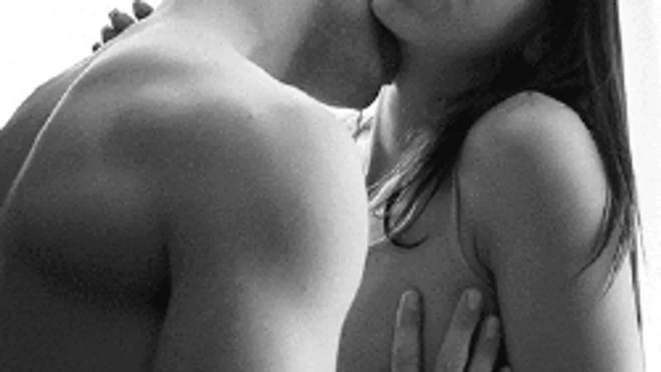 Ennél izgatóbb felvételt még nem láttál a női mellről szex közben