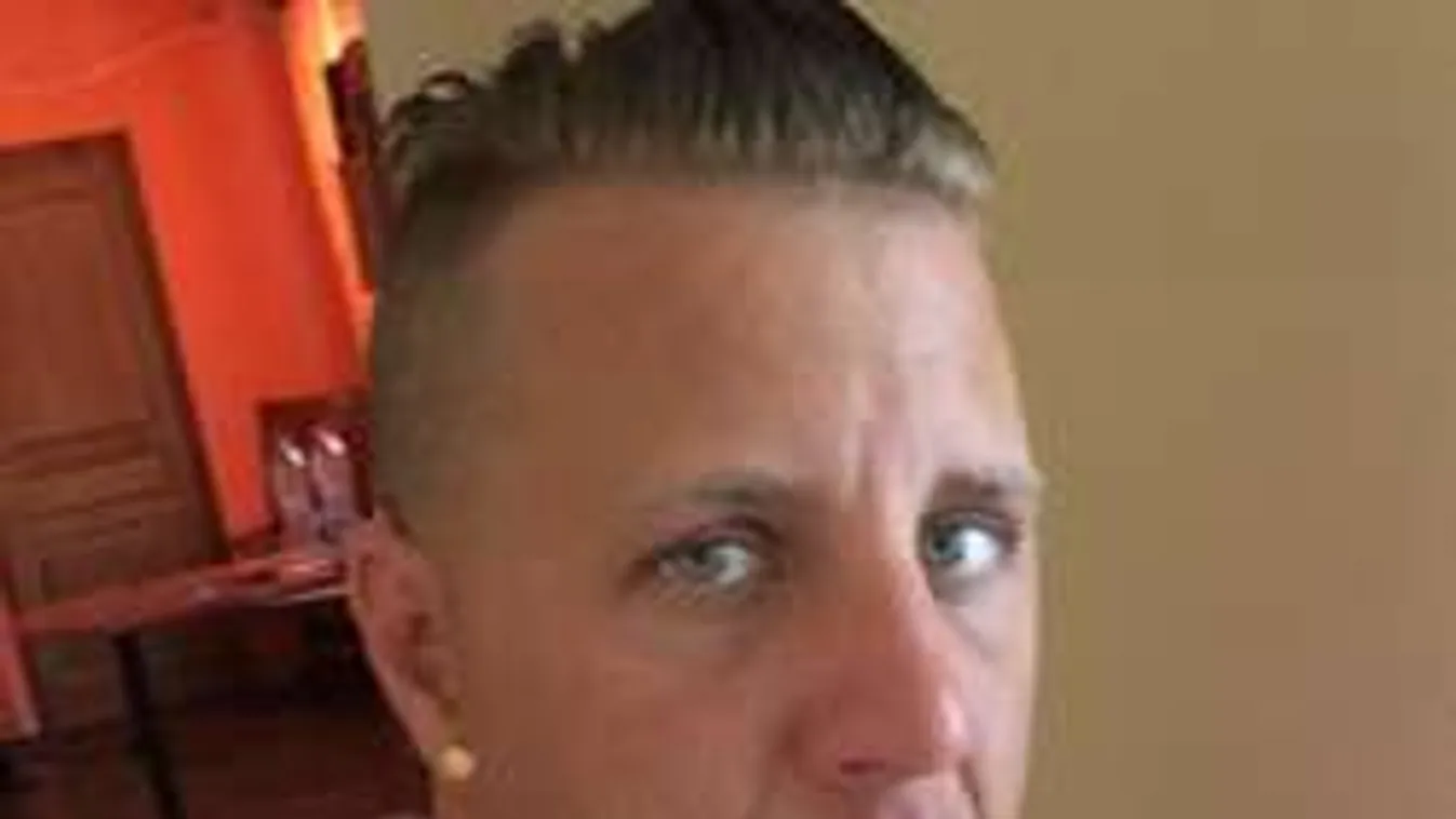 Fura! Rohama után, múltja miatt magyarázkodik Zámbó Krisztián