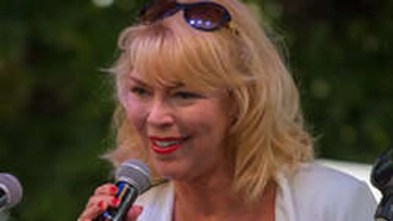 Nyertes Zsuzsa behajtja az adósságot Klapka Györgyön!