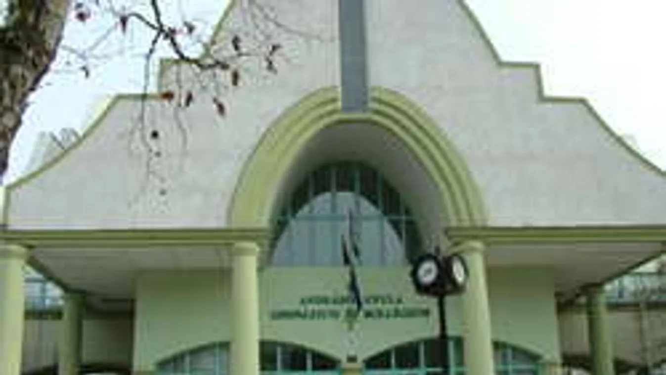 Tragédia: így gyászolják a békéscsabai tinilányt