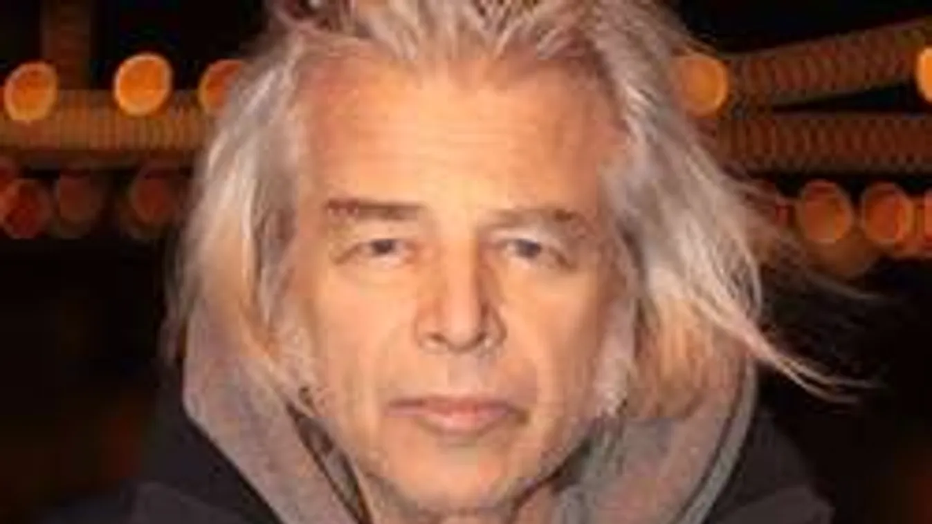 Csendesen ünnepel ma Somló Tamás családja