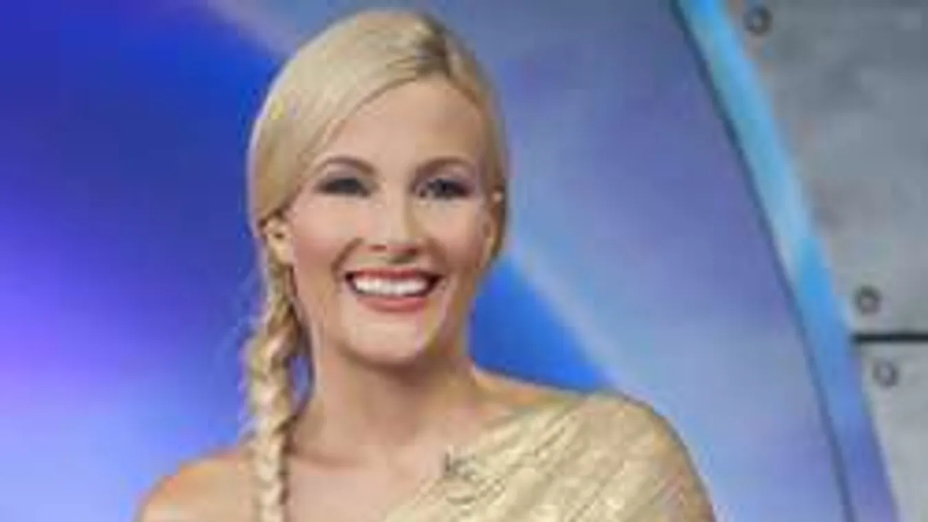 Hoppá! Várkonyi Andrea a barátnője melleit fogdossa!