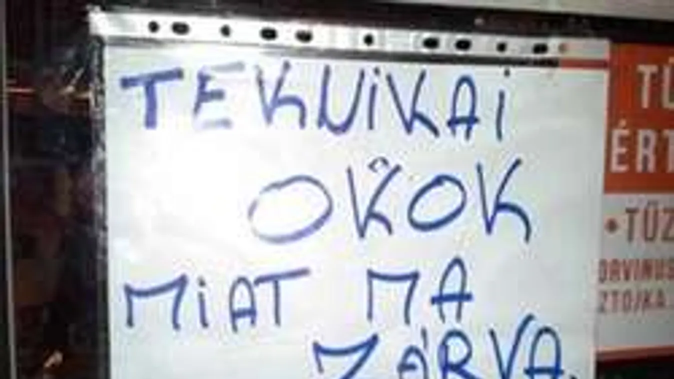 Ezeken a képeken nevet az ország: kínos helyesírási hibák