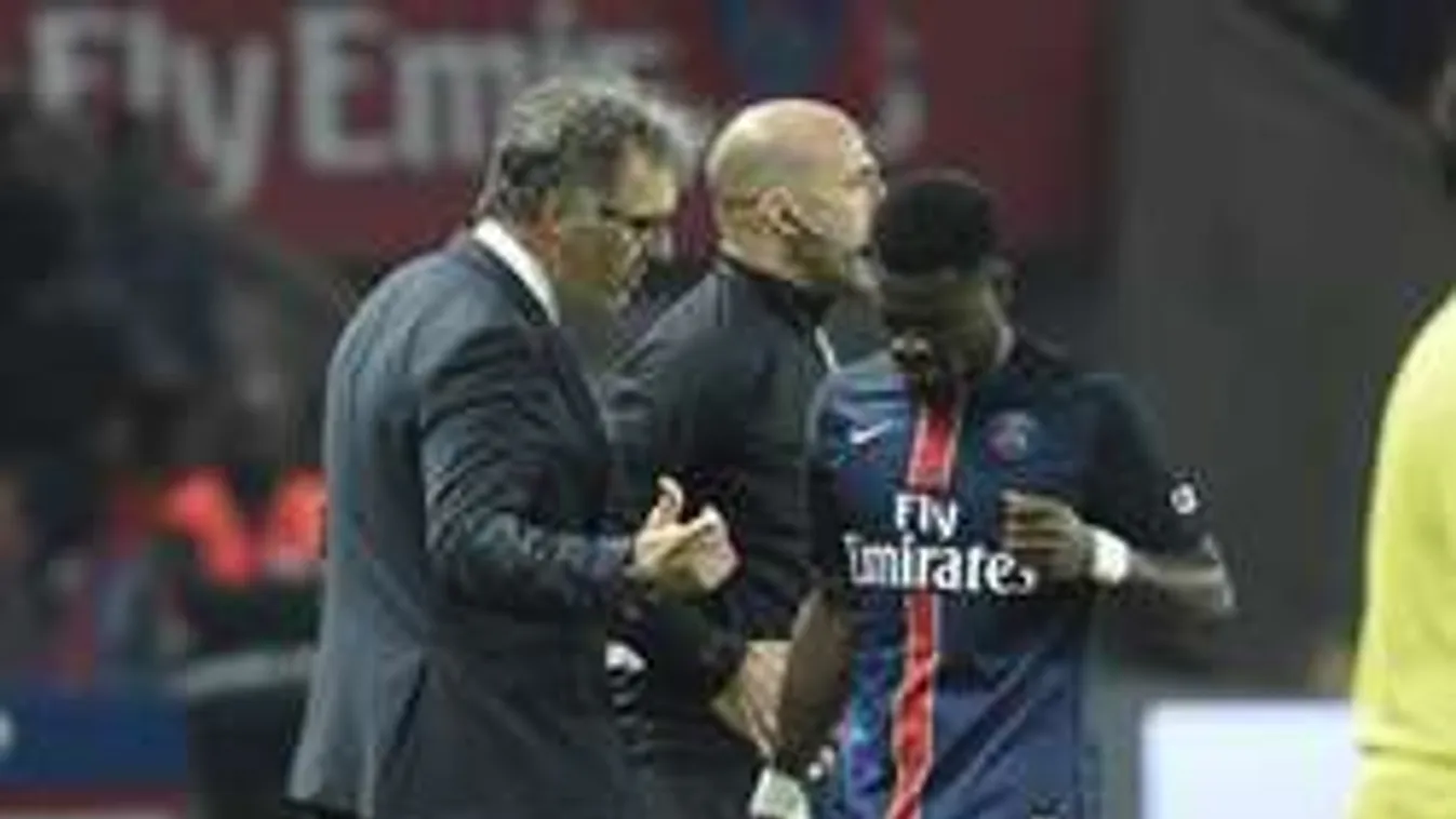 Bűnözőként kezelik, nem játszhat a sztárfocista