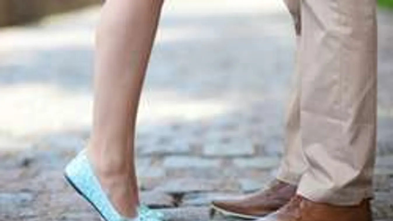 47 éves nagybátyjával szexelhet a 15 éves lány