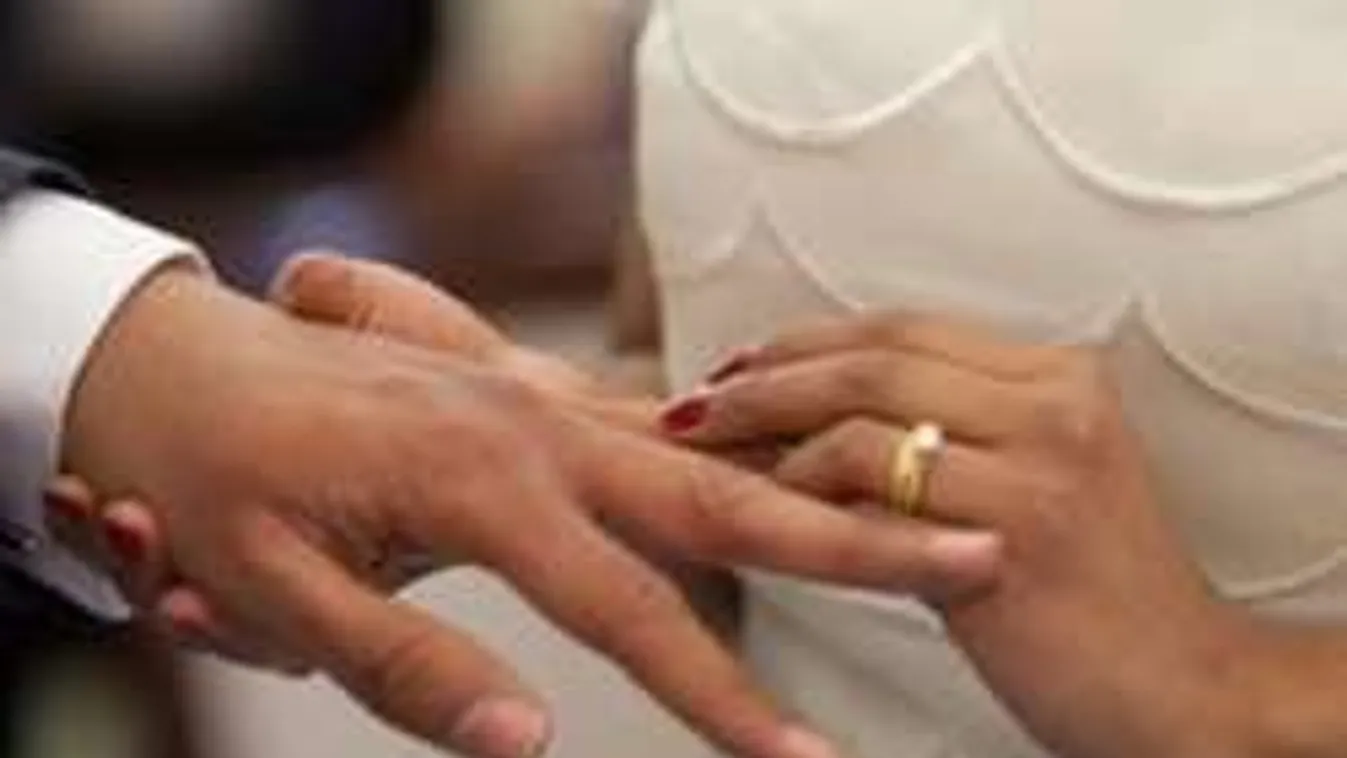 Hivatalosan is megcsalhatják egymást az olasz házaspárok!