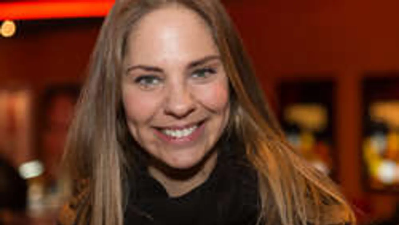 Súlyos döntés: ikreivel költözik külföldre a magyar sztártévés