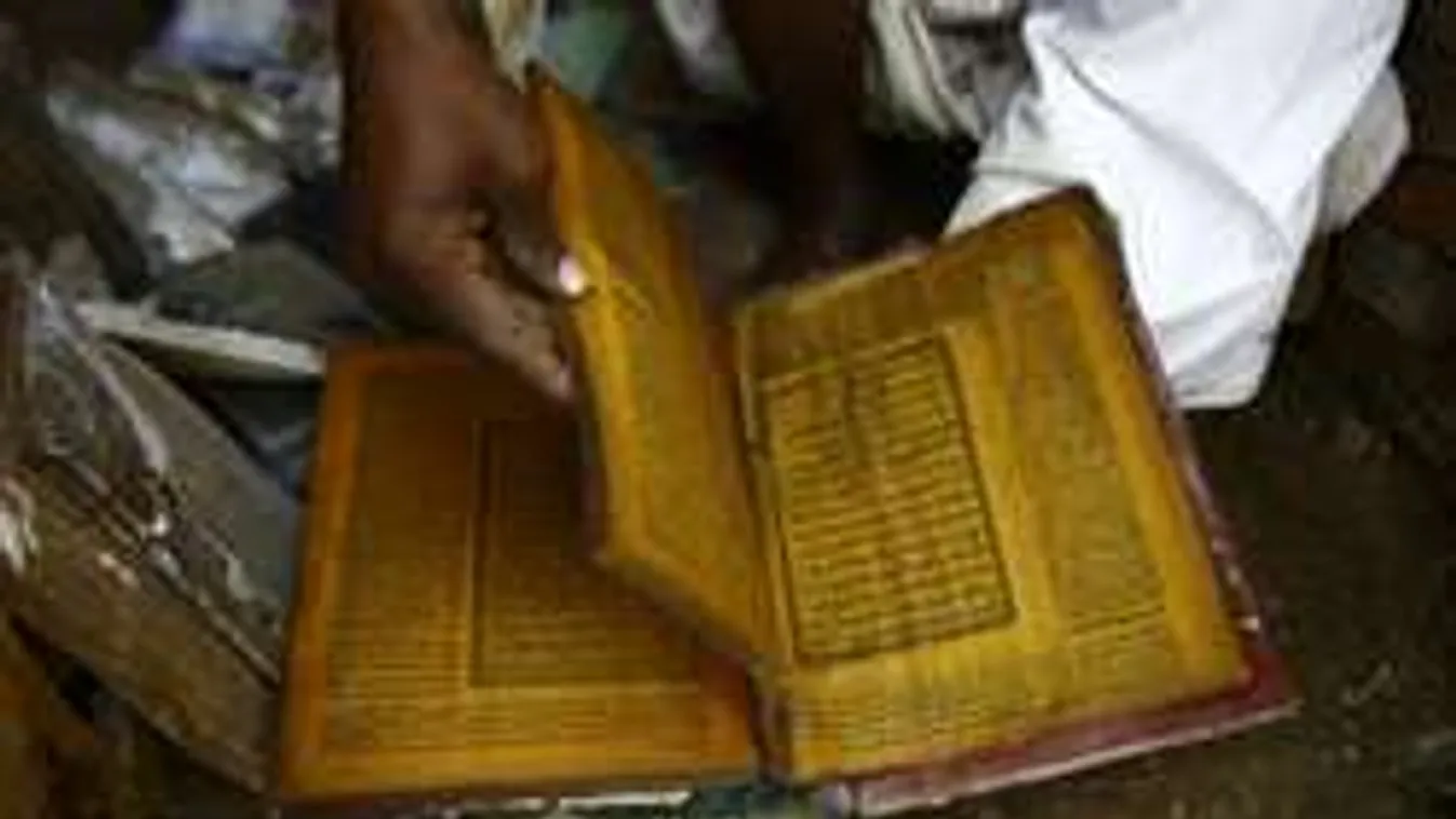 Új csodafegyver: Robbanó Koránokat vet be az Iszlám Állam