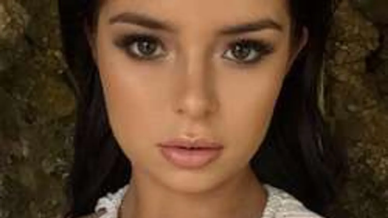 A szexi modell nem tudja, mivel takarja el a mellét