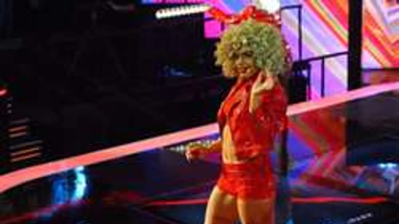 A feneke is kivillant: megmutatta szexi testét Dér Heni