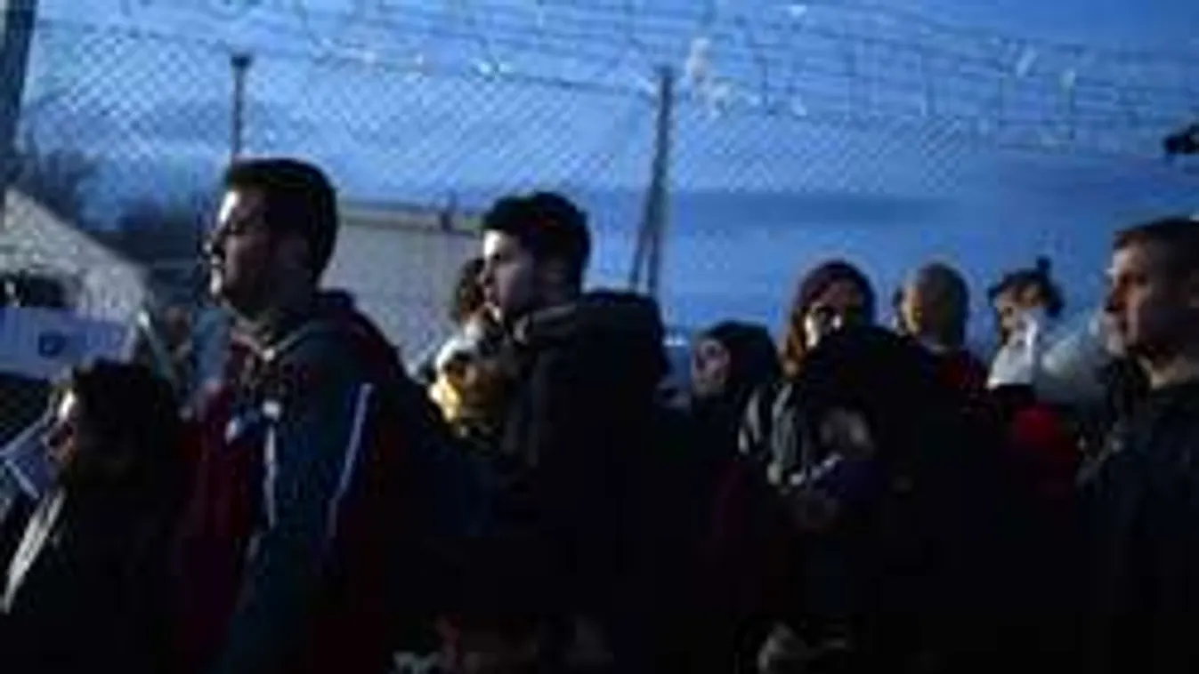 Itt a nagy fordulat: márciustól visszaküldhetők a migránsok