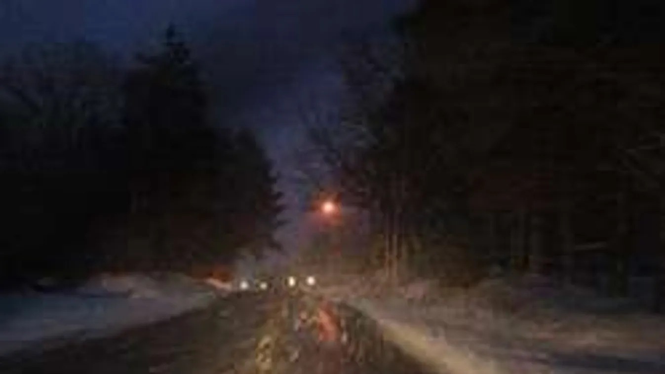 Vigyázz! Ónos eső és hó miatt is balesetveszélyesek az utak