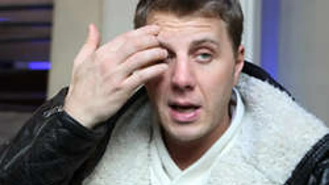 Zámbó Krisztián küzd a magánnyal - a videón Jimmy is feltűnik...