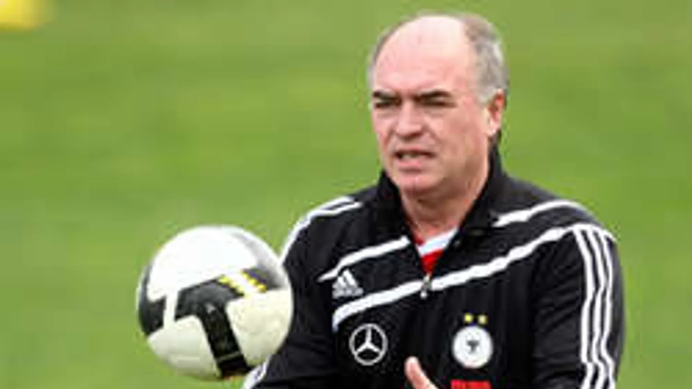 Vége a hülyítésnek, kisöprik a bukott magyar edzőket