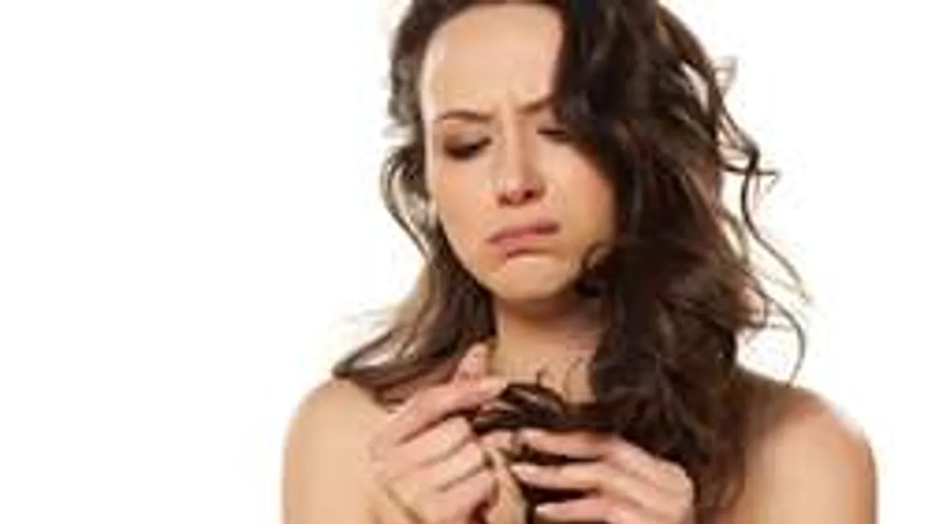 Töredezett a hajad vége? Így teheted gyorsan rendbe