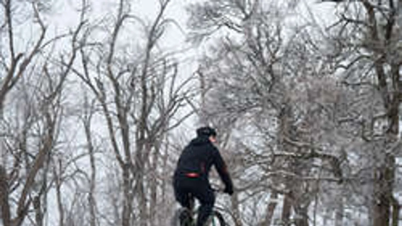 Senki ne üljön autóba, erőteljes ónos esőt hoz a karácsony!