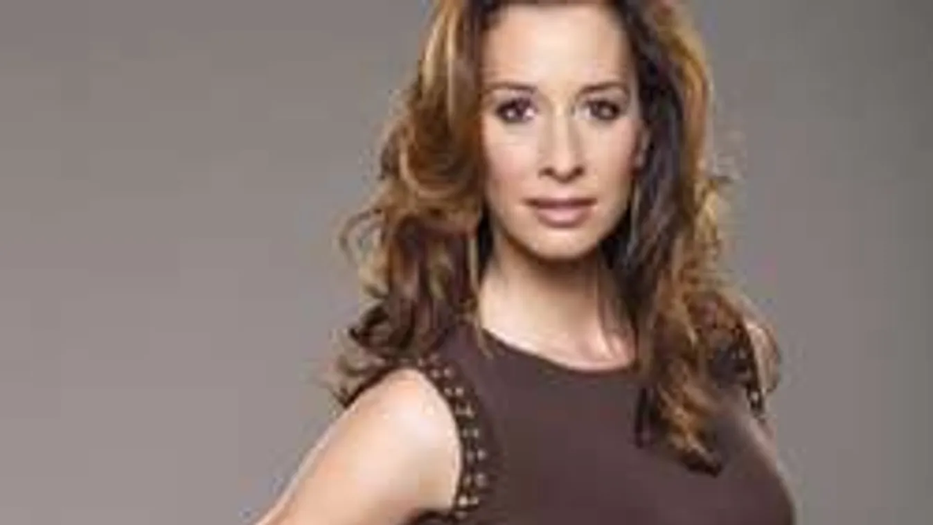 Valami nagyon furcsa Demcsák Zsuzsa fotóján: ki az a fiú vele?