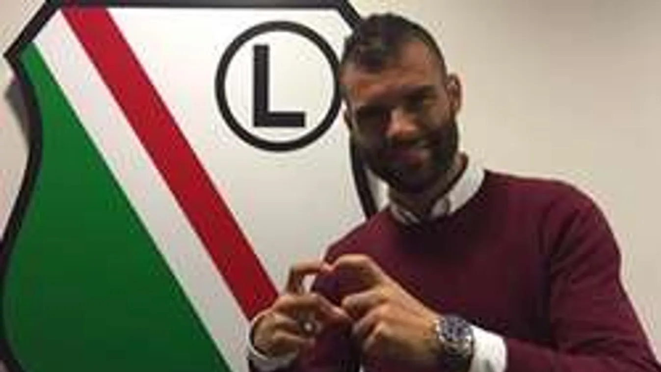 Megható fotóval búcsúznak a magyar focistától