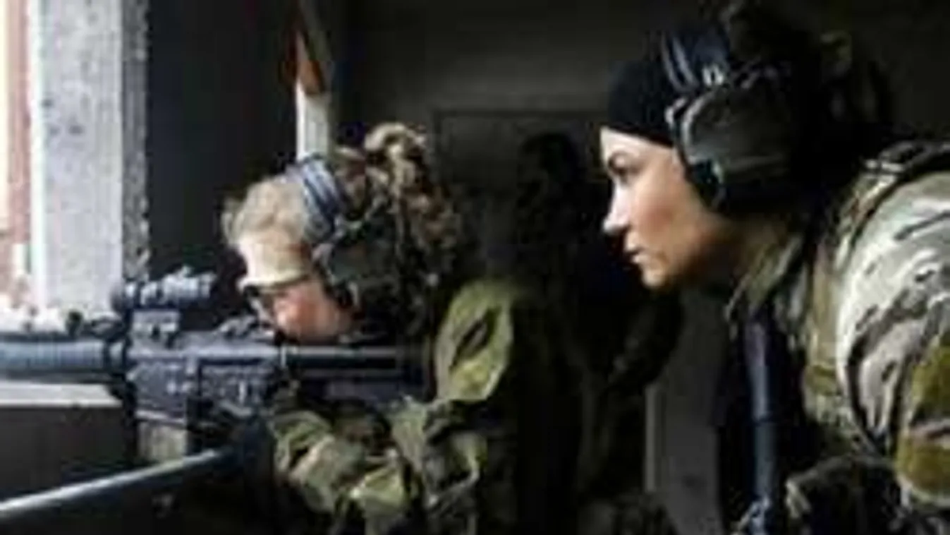 Női elitkommandót küldenek a dzsihadistákra!