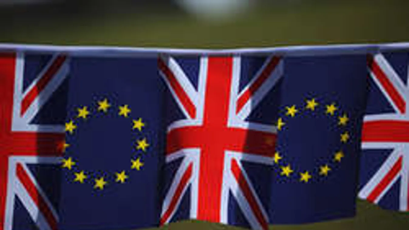 Követelőznek a britek: Brexitet, most!