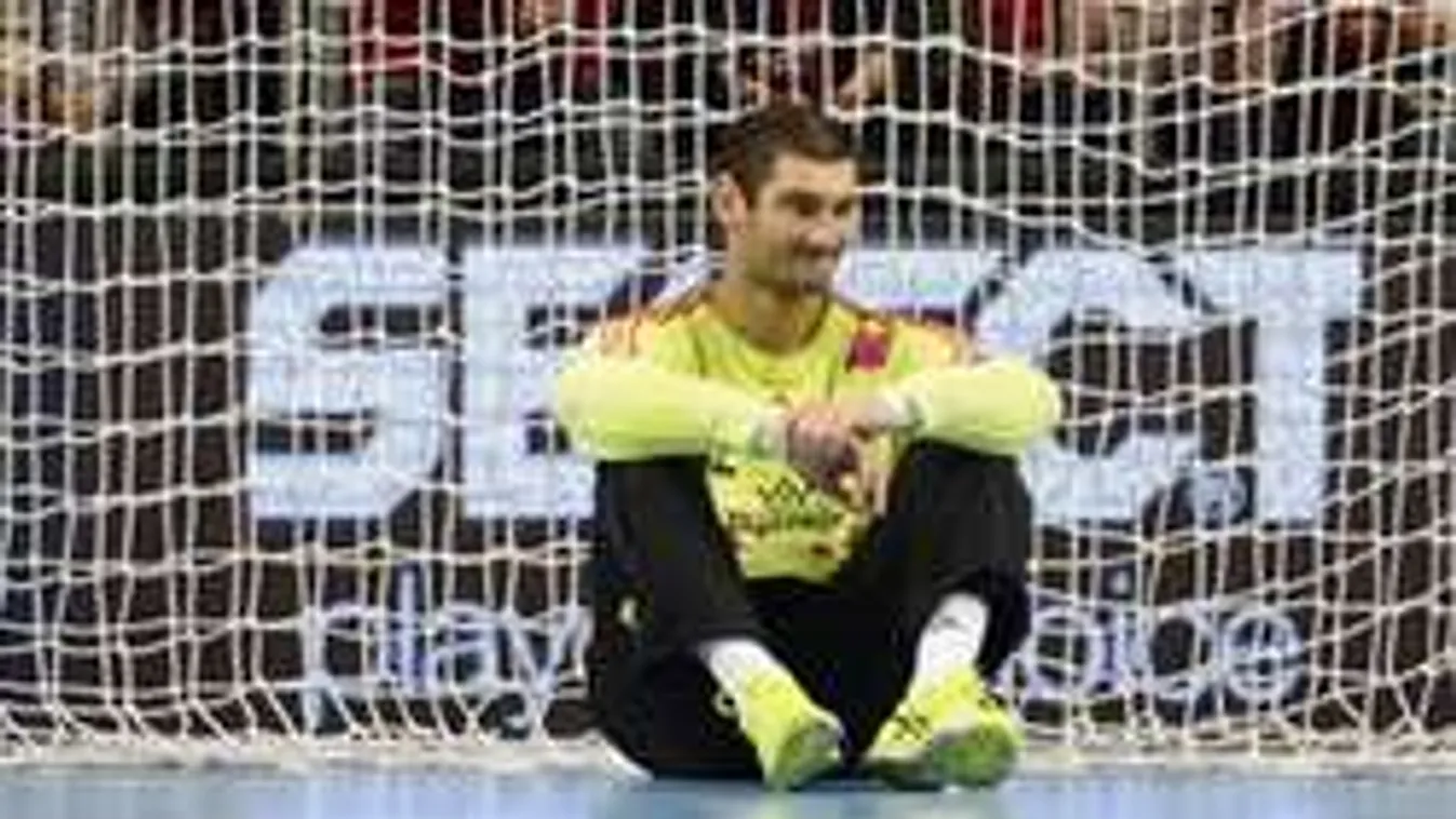 Nagy a baj, idén nem véd a sztárkapus