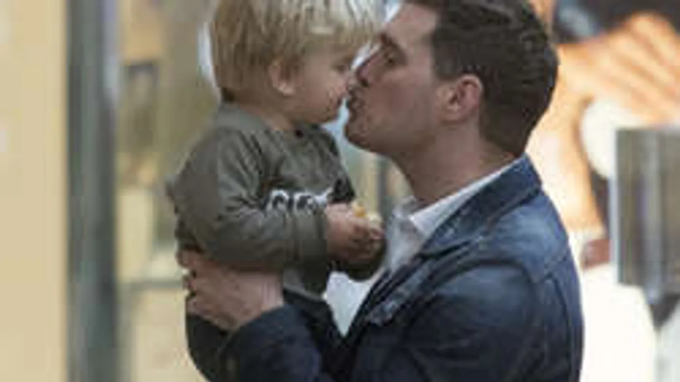 Jó hír: hazamehet karácsonyra a kórházból Michael Bublé rákos kisfia