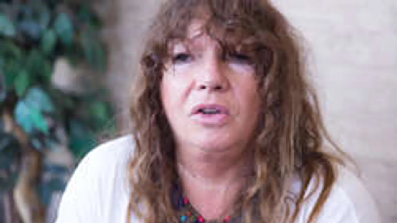 Súlyos döntés: karácsonykor sem jön haza Zalatnay Cini leszbikus lánya