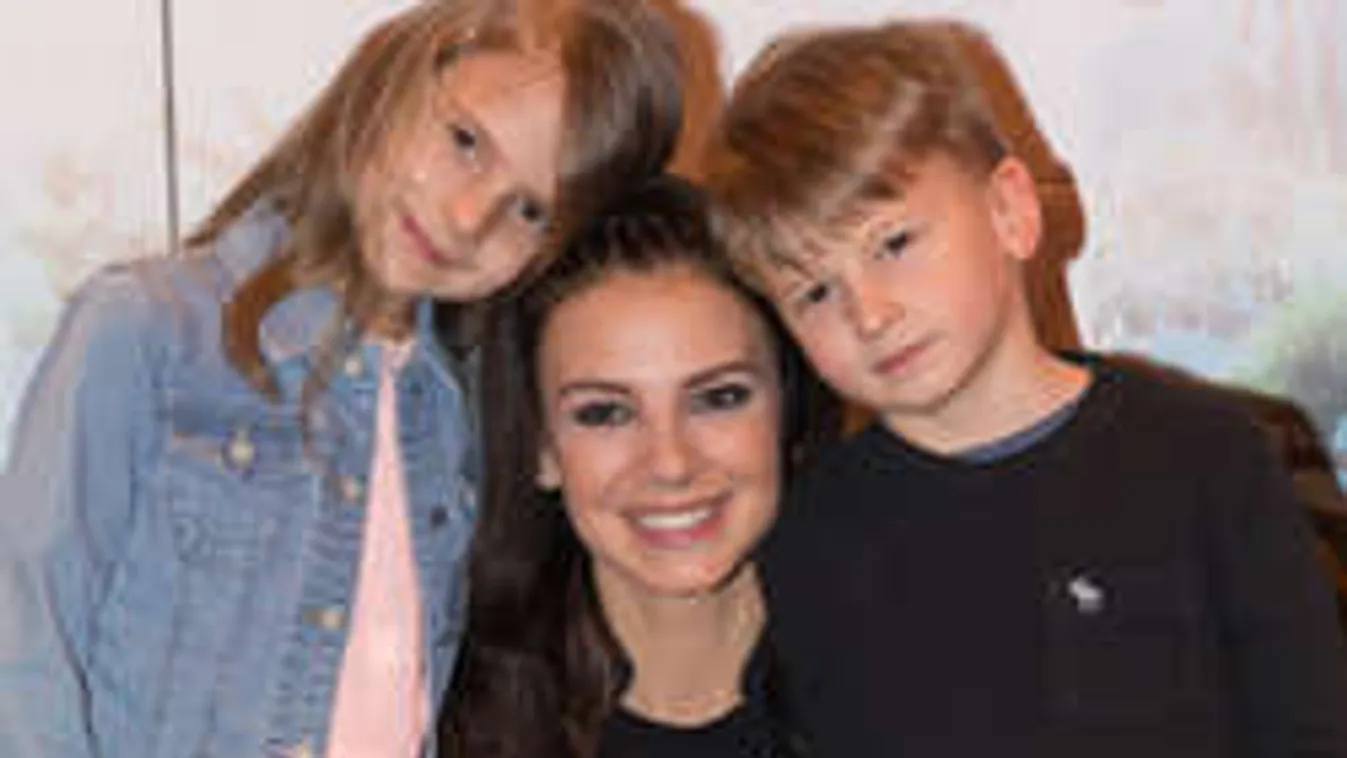 Hoppá! Gyermekei lebuktatták Sarka Katát