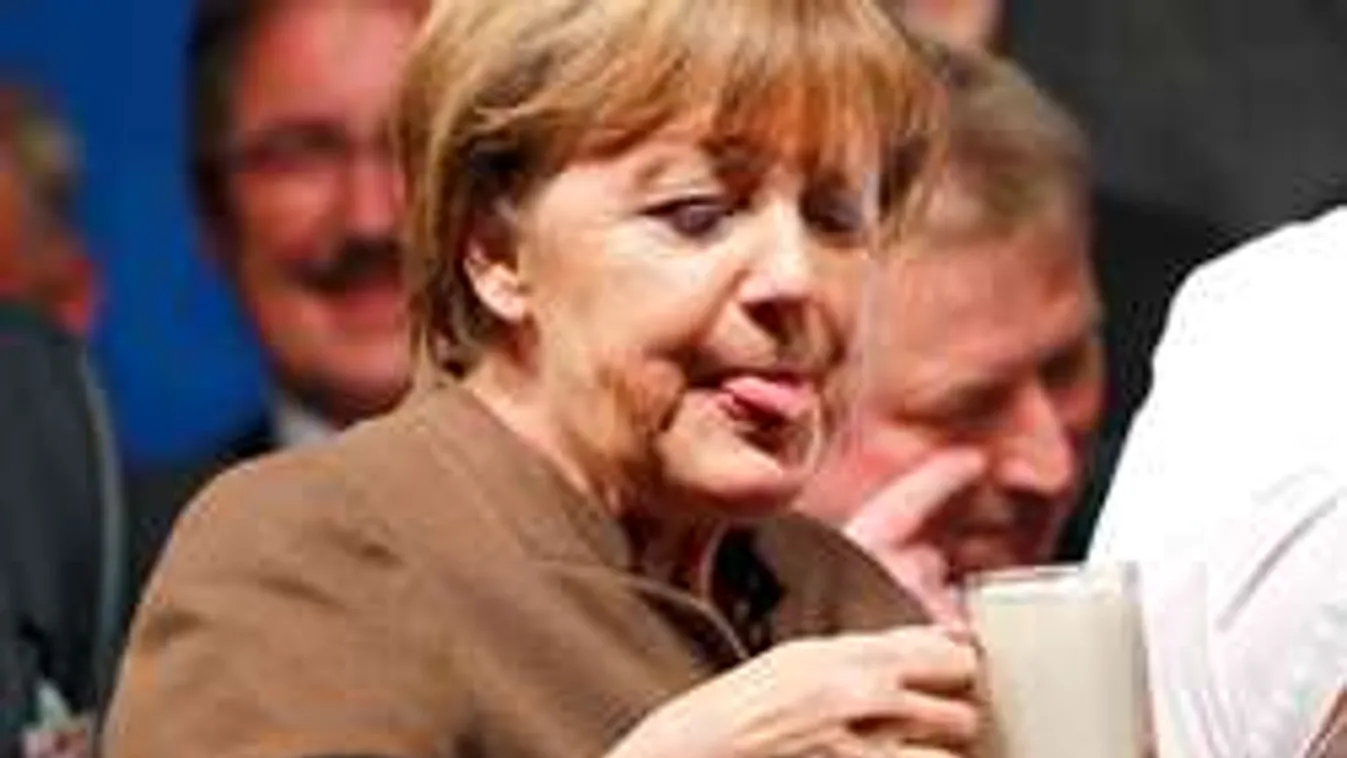 Angela Merkelt kezelésbe vették a Volkswagen szerelői