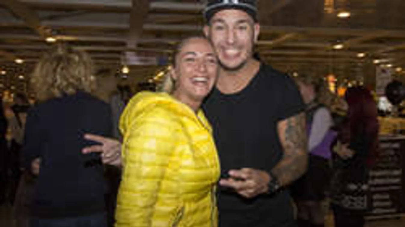 Curtisék boldogan várják a karácsonyt