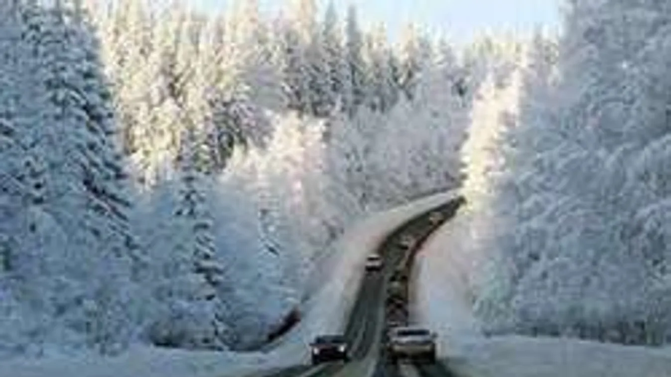 Káosz az utakon: a pusztító időjárás megbénította a közlekedést