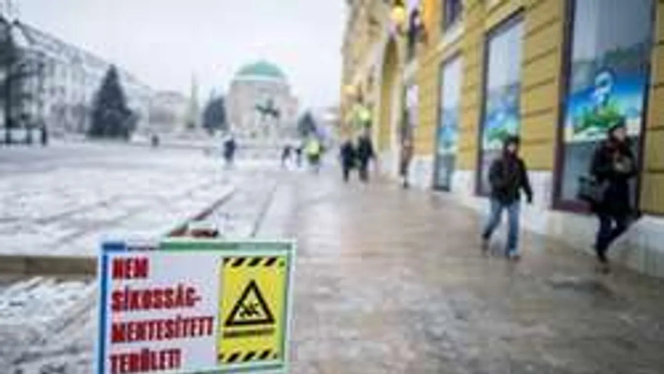 Vészjelzést adtak ki! Brutális időjárási zóna tart felénk