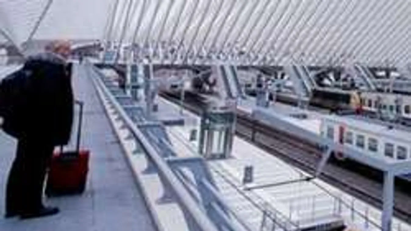 Terrorizmus ellen: kötelező lesz az utazók regisztrációja!