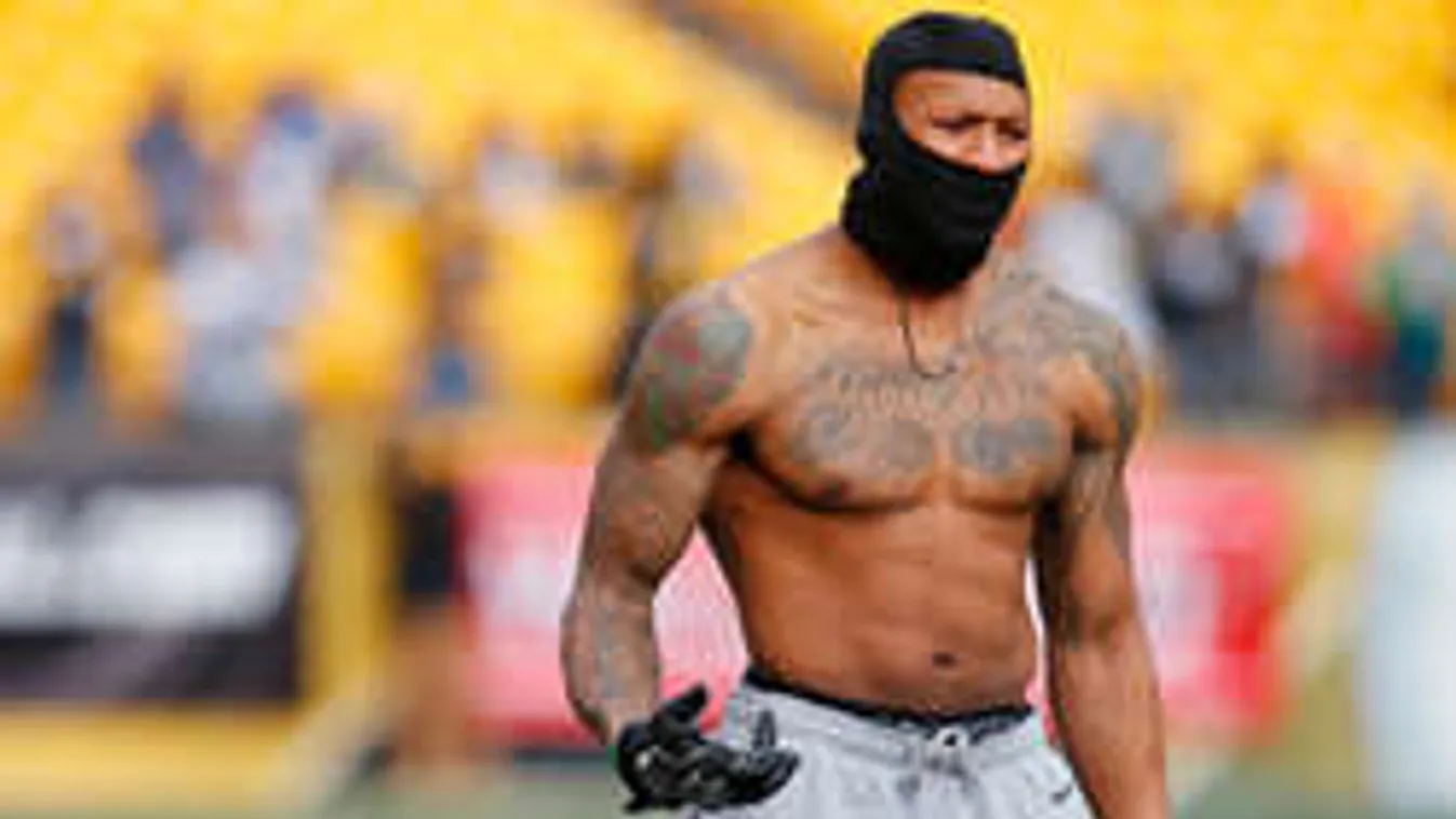 Dermesztő fotó, félmeztelenül állták a mínuszokat