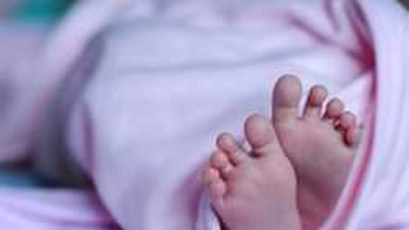 Válásra gyűjtött, az interneten árulta gyerekét a kétségbeesett férfi