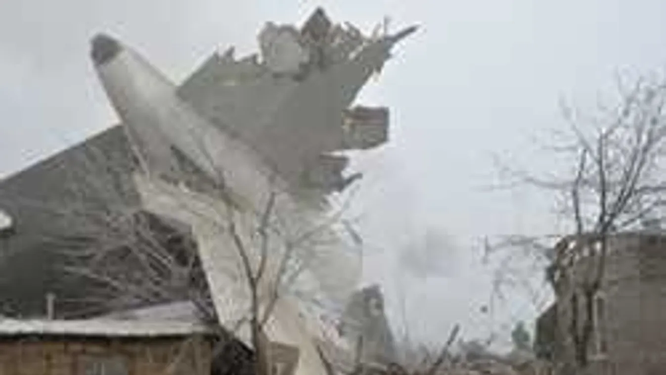 Szétszakadt holttestek és vértócsák - ez maradt a lezuhanó repülő után