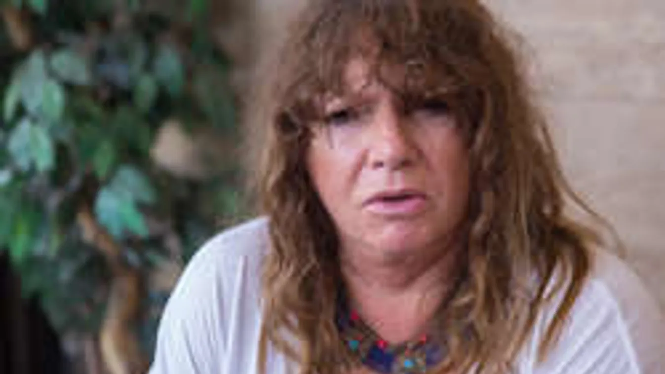 Hűha: Ferenc pápa kapja meg Zalatnay Sarolta lemezét!