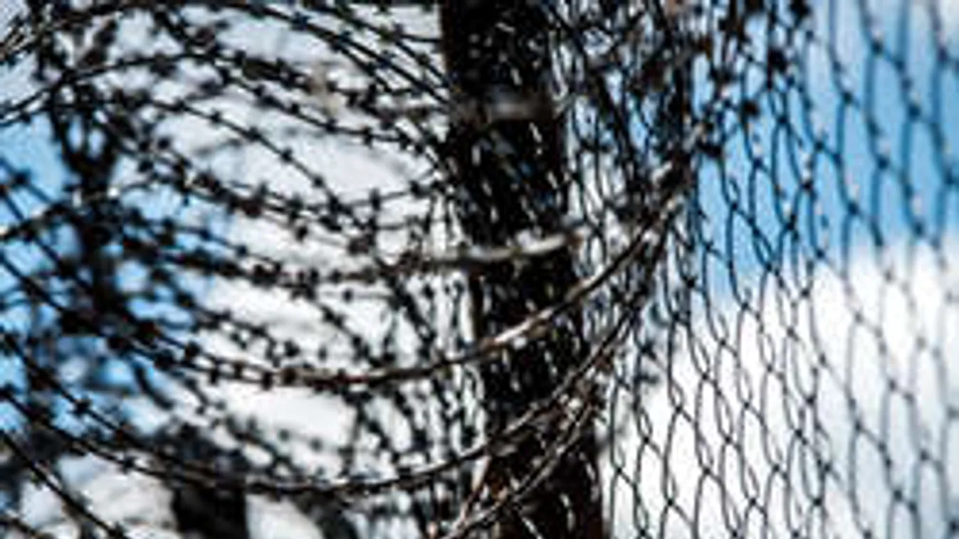 15 gyilkost keresnek a hatóságok