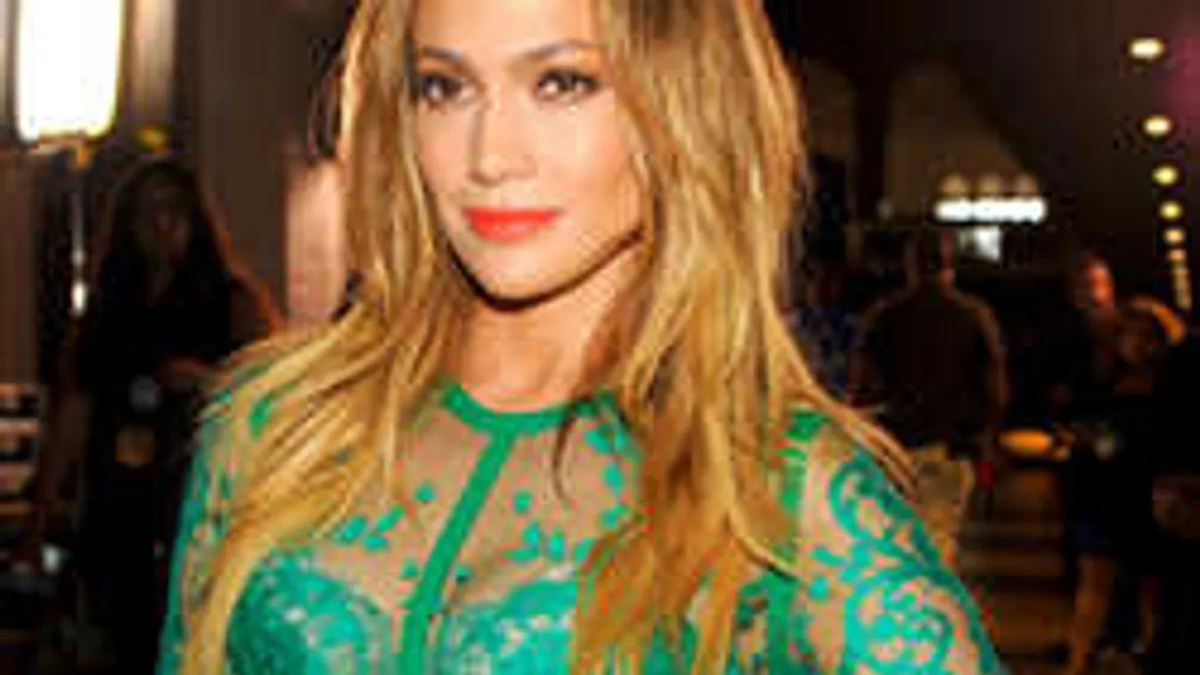 Õrülten szexi a tavaszi divat: robban a smaragdzöld