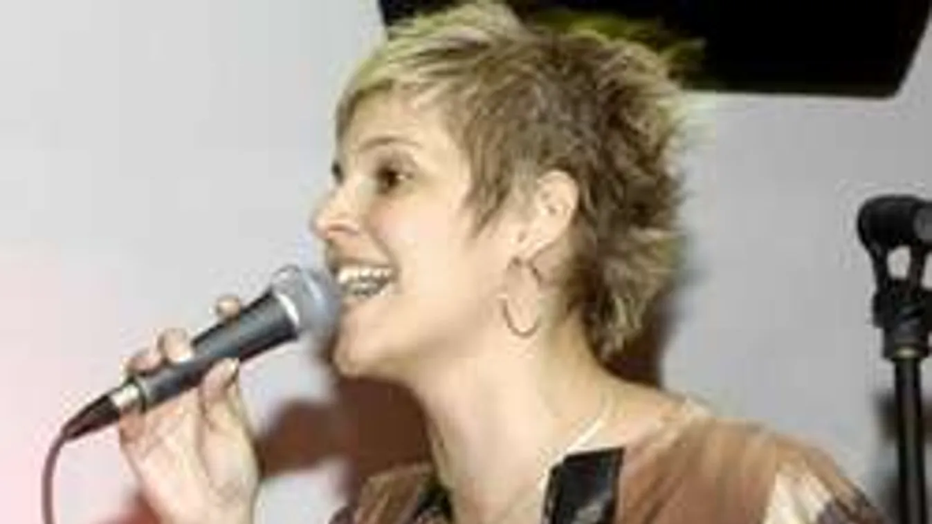 Ezért vállal kevesebb fellépést a népszerű magyar énekesnő