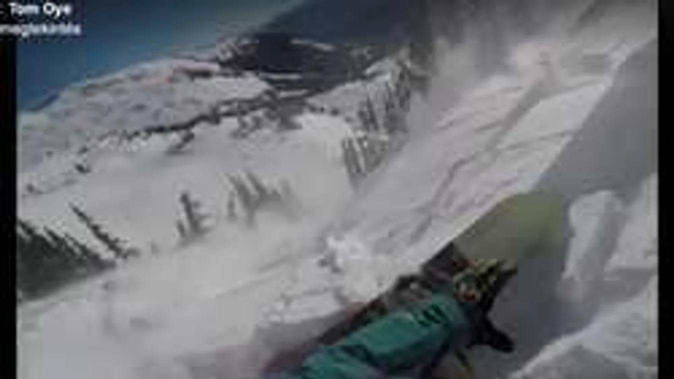 Videóra vette, hogy elsodorja a lavina!