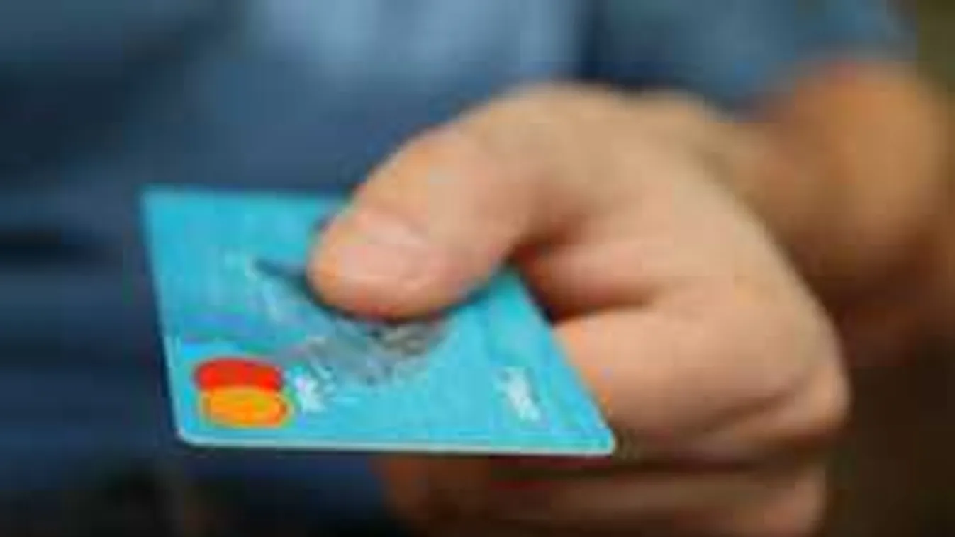 Gátlástalan csürhe húzta le a fűkaszára áhítozó magyarokat