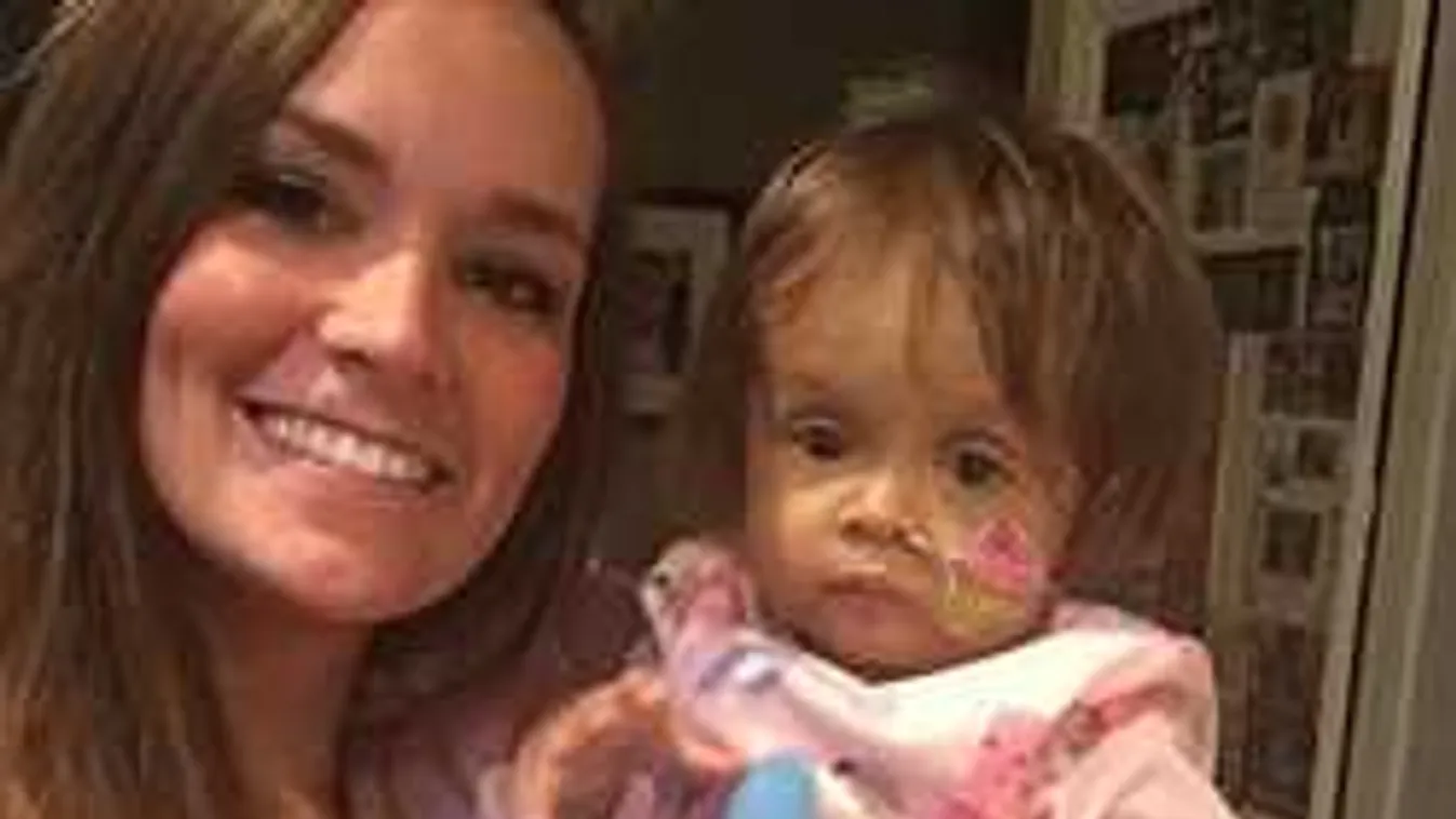 Ez aztán önfeláldozás: máját adta a dadus a kicsi lánynak